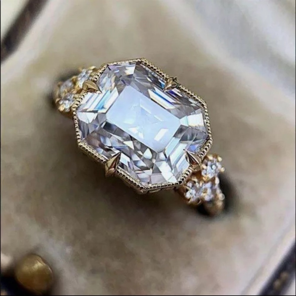 New 925 Silver Vintage Noble Yellow Gold CZ Ring - Picture 3 of 7